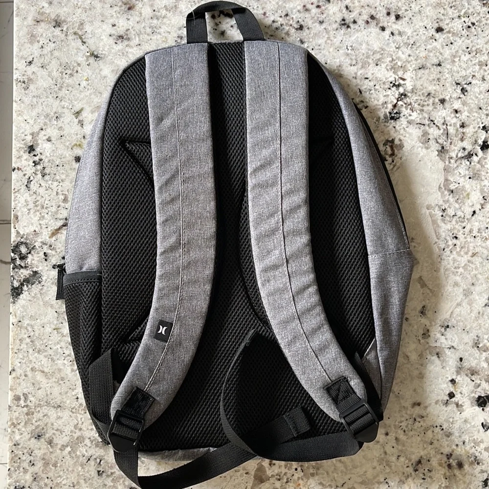 NWT Hurley Backpack Unisex Carry all School Book Bag Gray Black